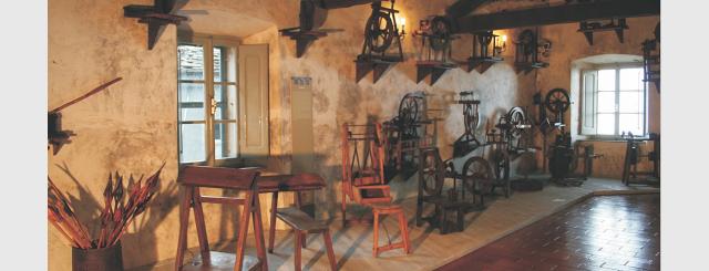 Foto interna di una sala del Museo di San Pellegrino in Alpe
